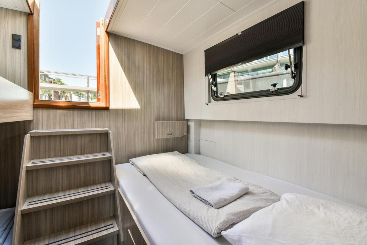New houseboat center Amsterdam 'Saiter' - 2