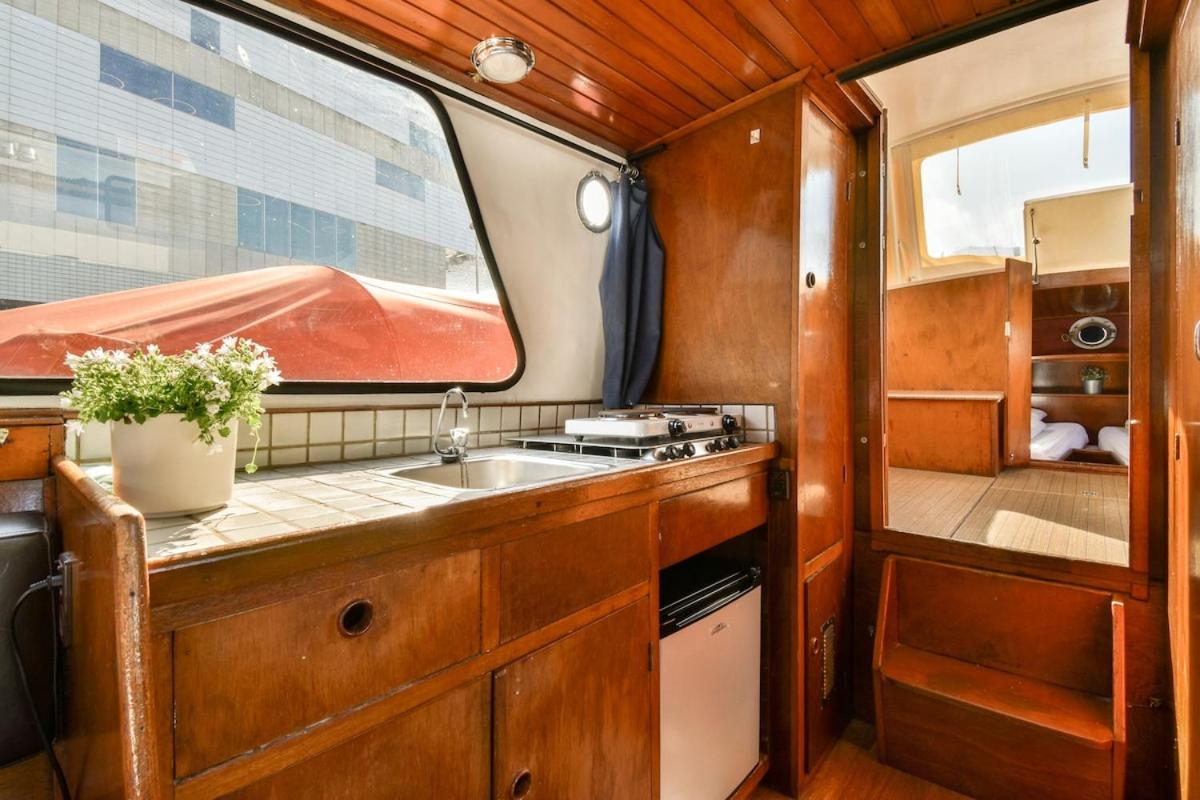 Local houseboat city center 'Capella' - 4