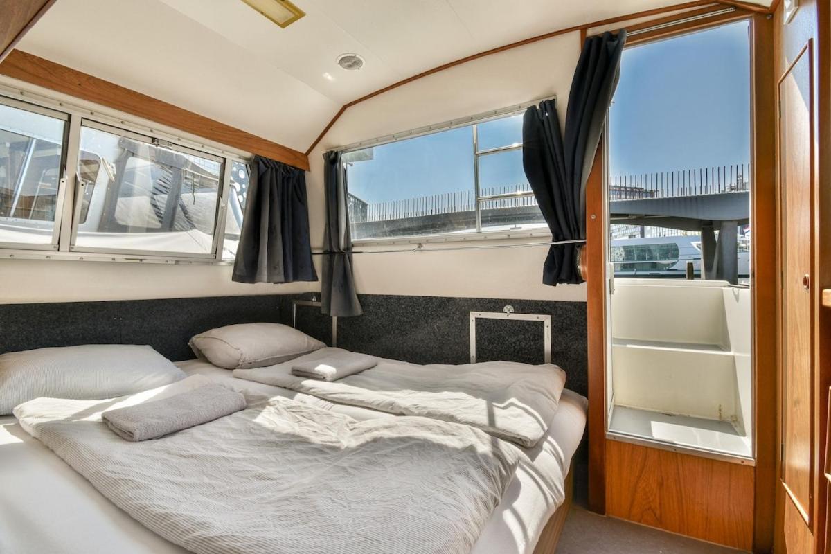 Comfortable boat city center 'Boekanier 5' - 5
