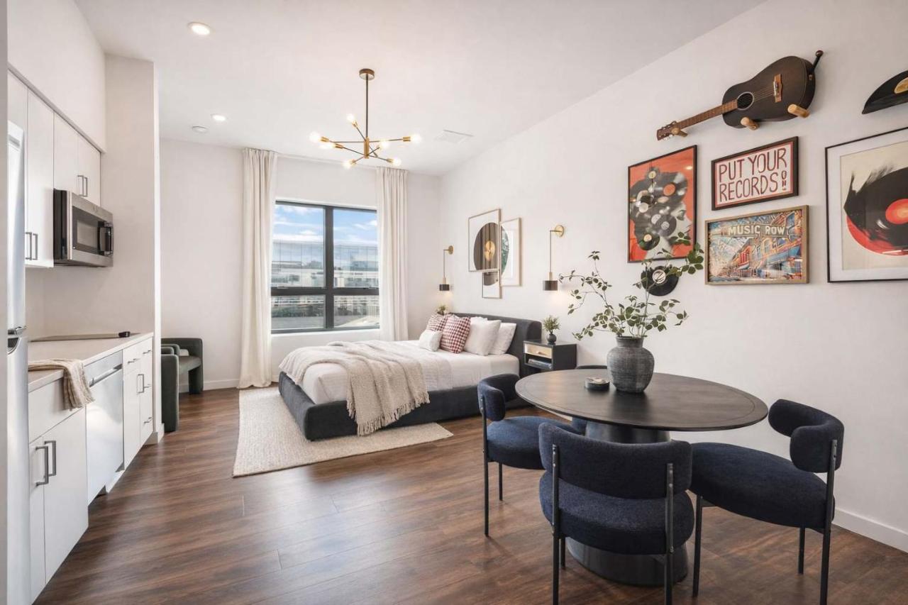 Heart of Music Row Walk to Vanderbilt & More