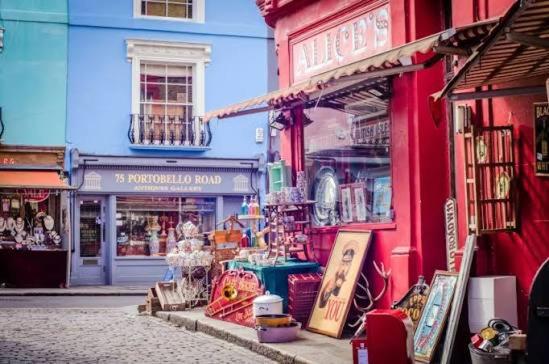 Notting Hill Chic Apartment with Balcony