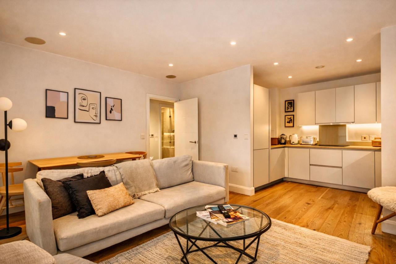 Notting Hill Chic Apartment with Balcony - 4