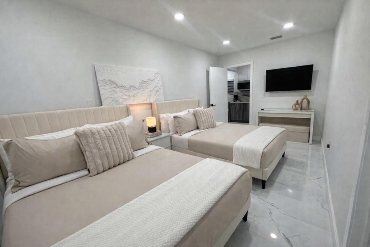 Luxury 2BR Miami Retreat King Suite Free Parking - 5