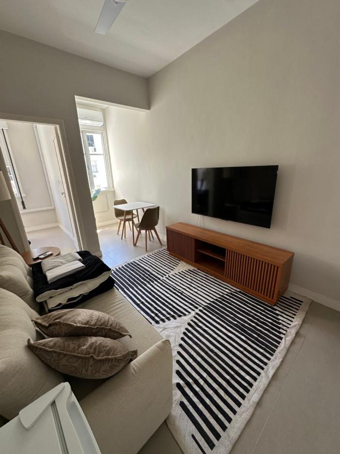 Brand new apartment in the heart of Copacabana!