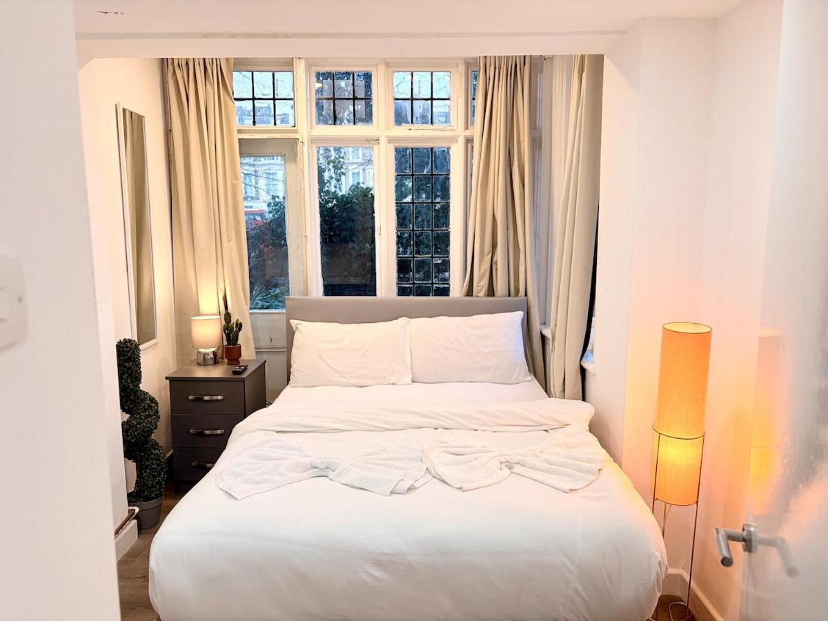 1BD Flat in Earl's Court - 2 Min to South Kensington - Sleep 4 - 2
