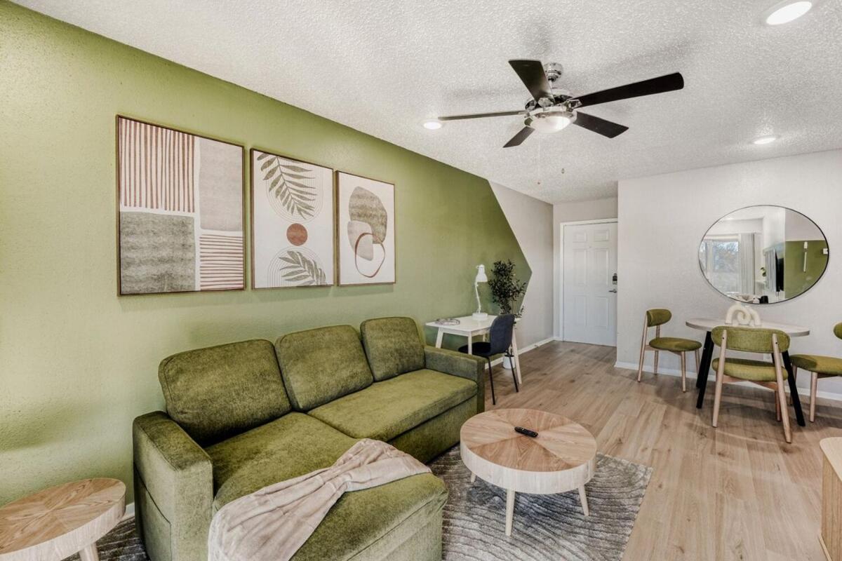 Polished King Getaway - Sleeps 4 - Pool, Prkg - 2