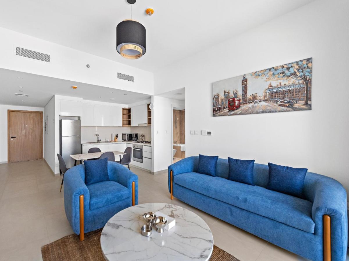 Chic & Classic 1BDR In Downtown Views-14 - 5