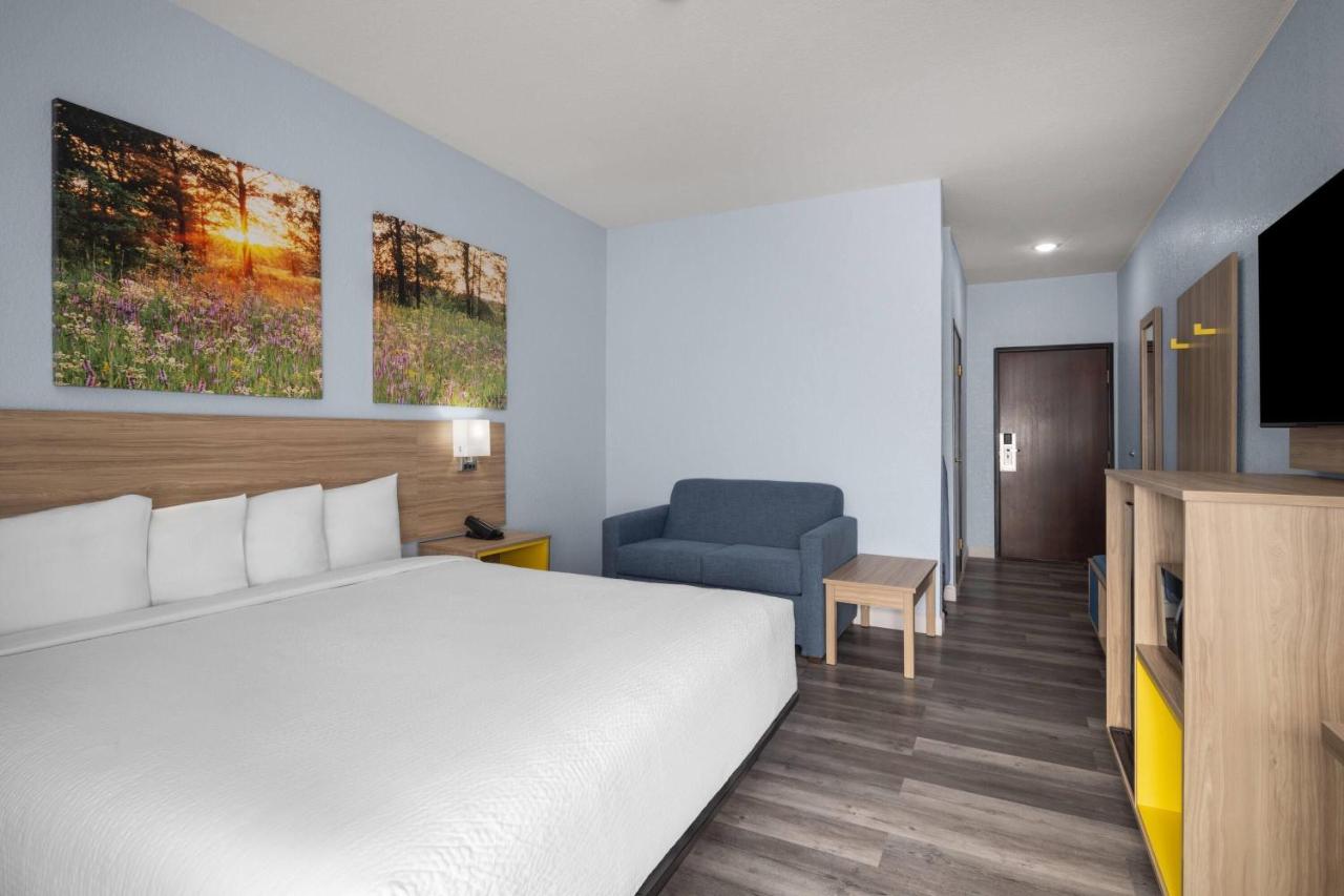 Days Inn — photo 21