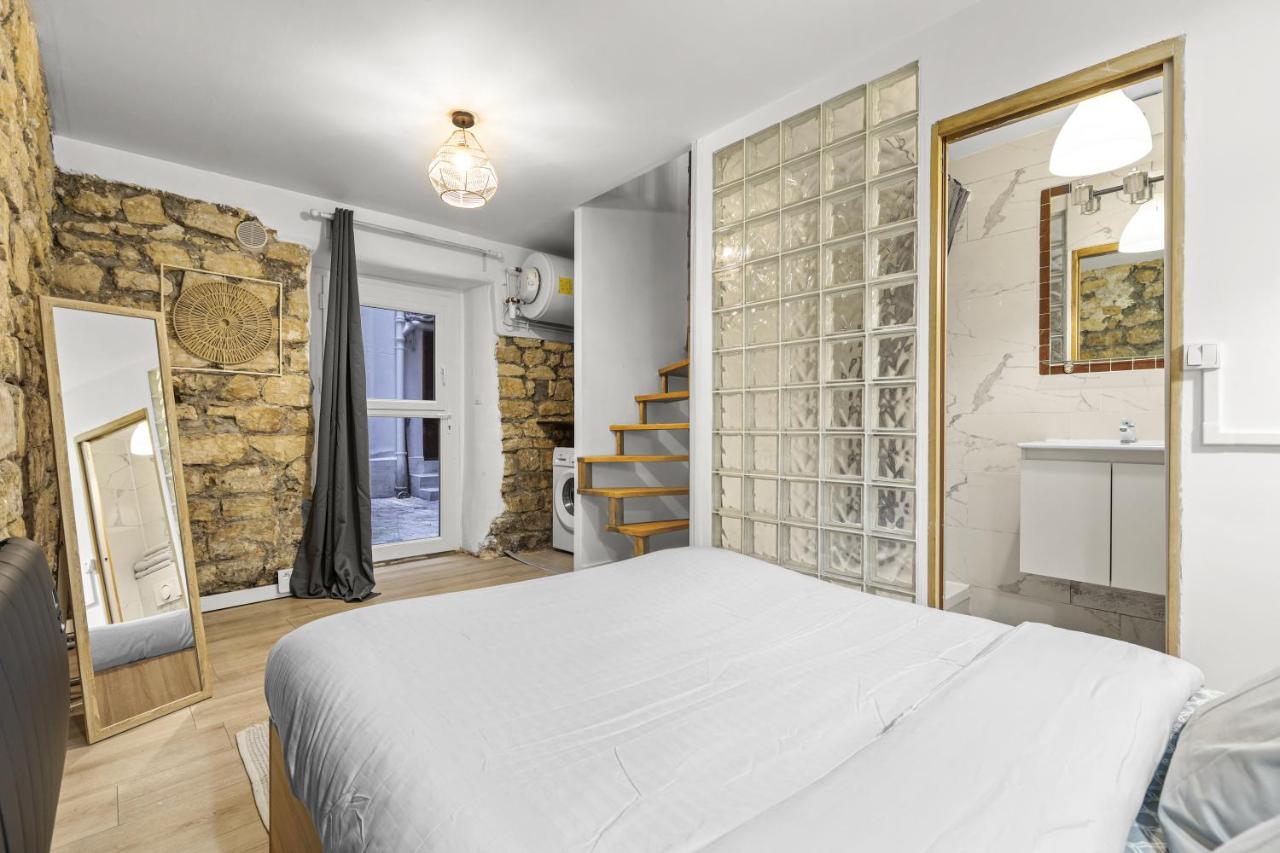 Parisian Nest I Stone Walls & Authentic Charm - 2