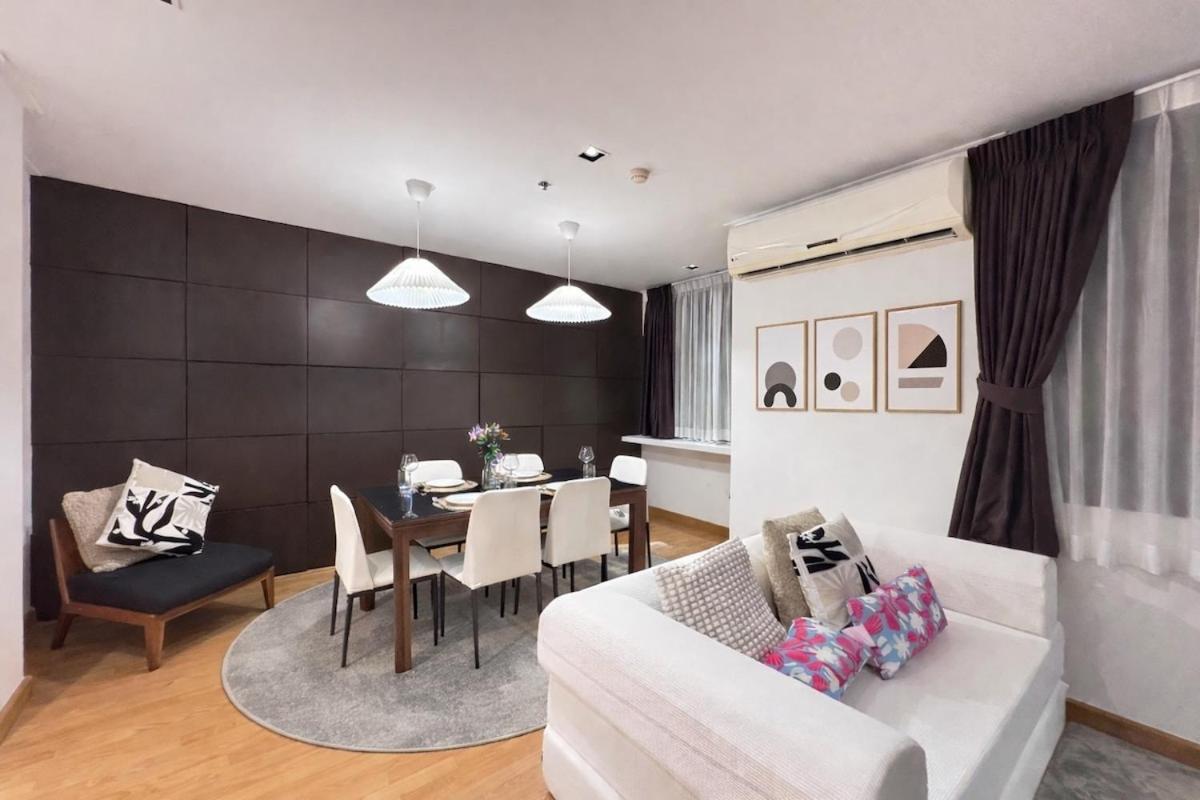 Large 6 Pax Bedroom with 3 Beds and Balcony next to Nana BTS - 5