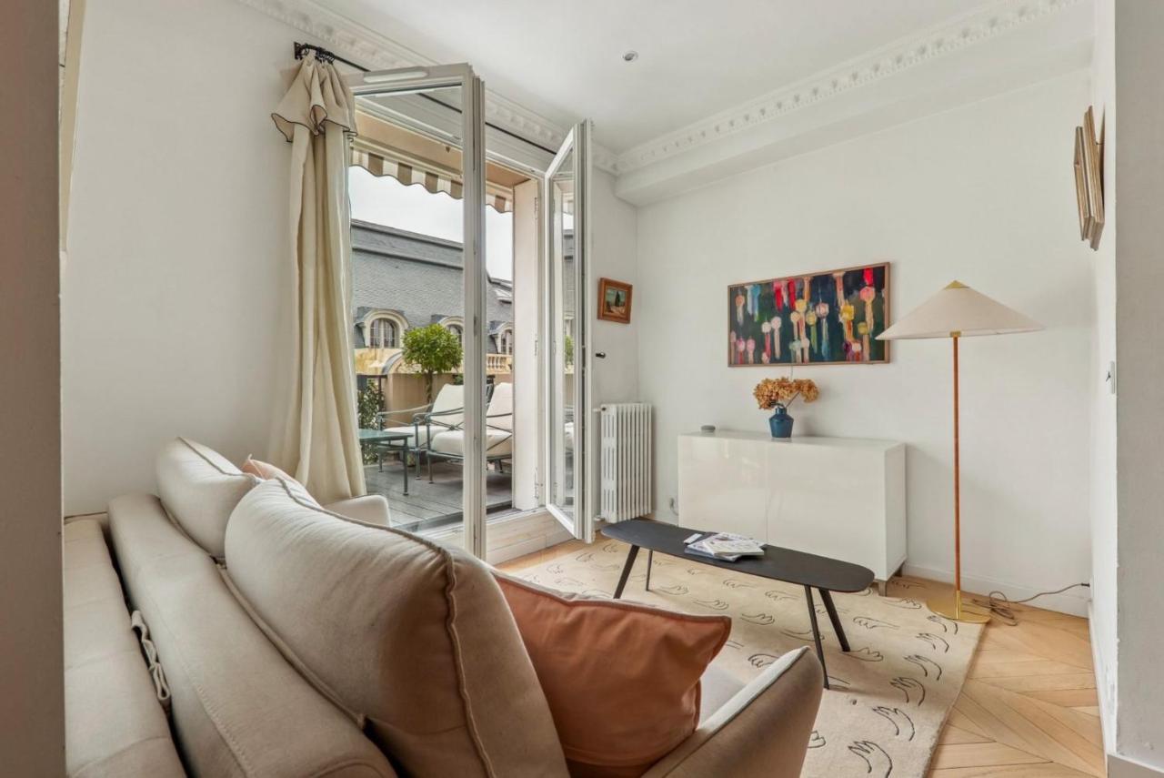 Superb studio with terrasse & 24-7 security in the heart of Paris! - 4