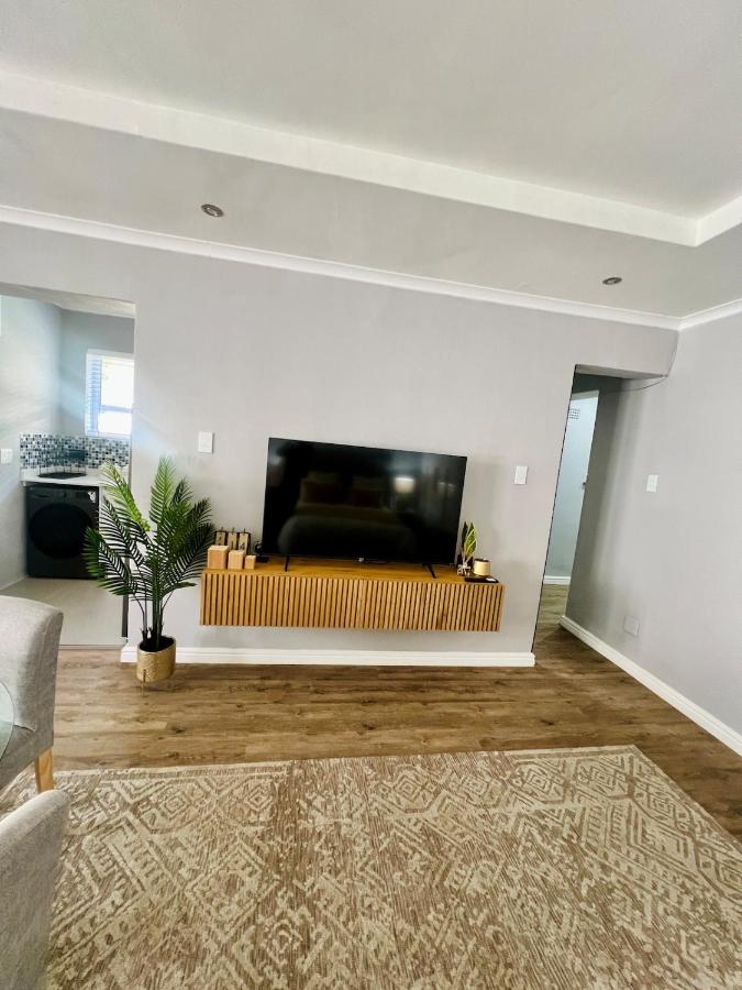 Tamboerskloof Studio Table Mountain View - 3