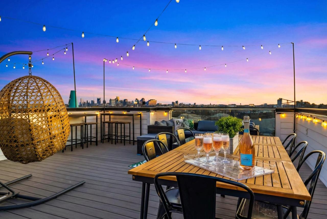 Downtown Nashville Hot Tub Game Room Karaoke - 3