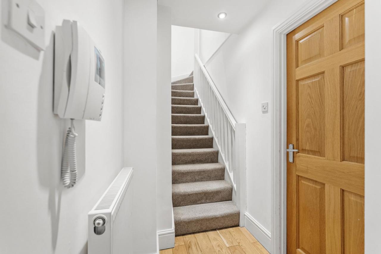 The Bridgeton - Contemporary Roman Bath Apartments - 4
