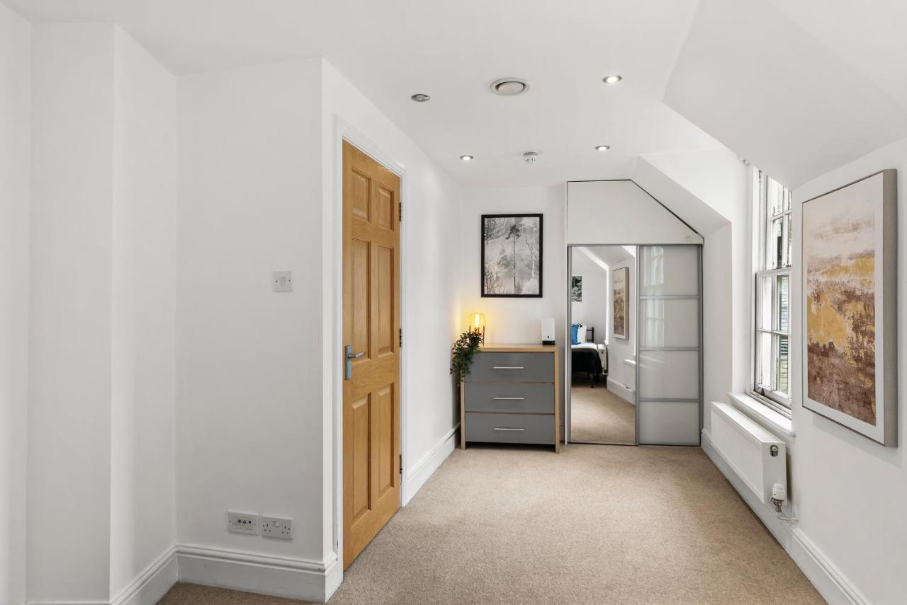 The Bridgeton - Contemporary Roman Bath Apartments - 5