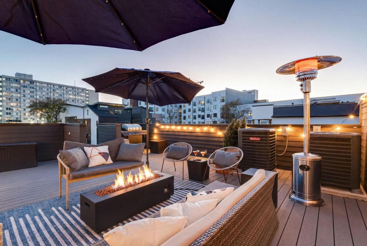 Dual Homes Rooftop Deck in Downtown Nashville - 4