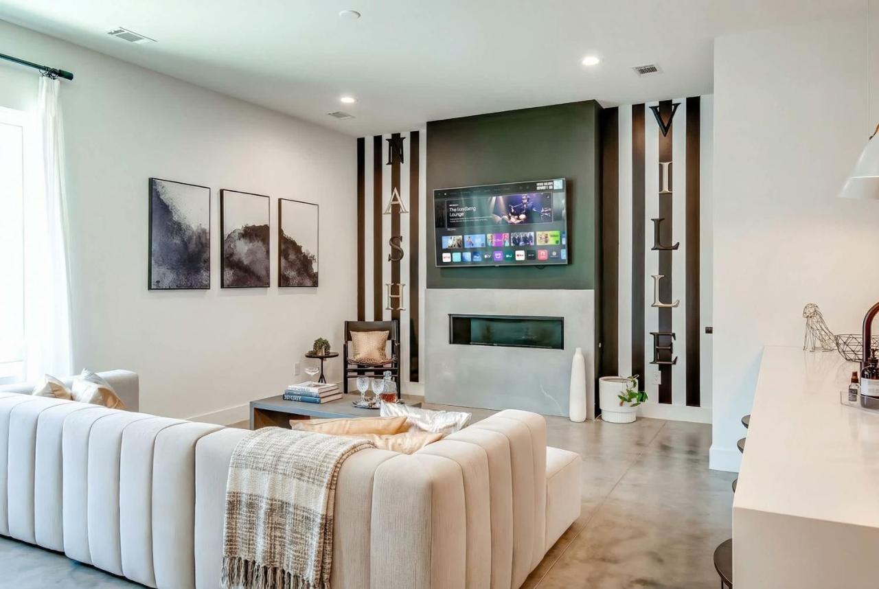 Dual Homes Rooftop Deck in Downtown Nashville - 3