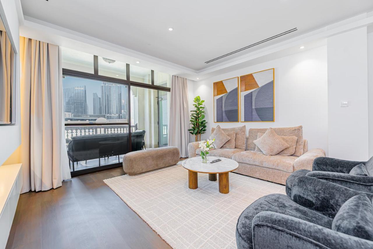 Escape24 Brand New Designer 2Bedroom with fully Burj Khalifa Views - 3