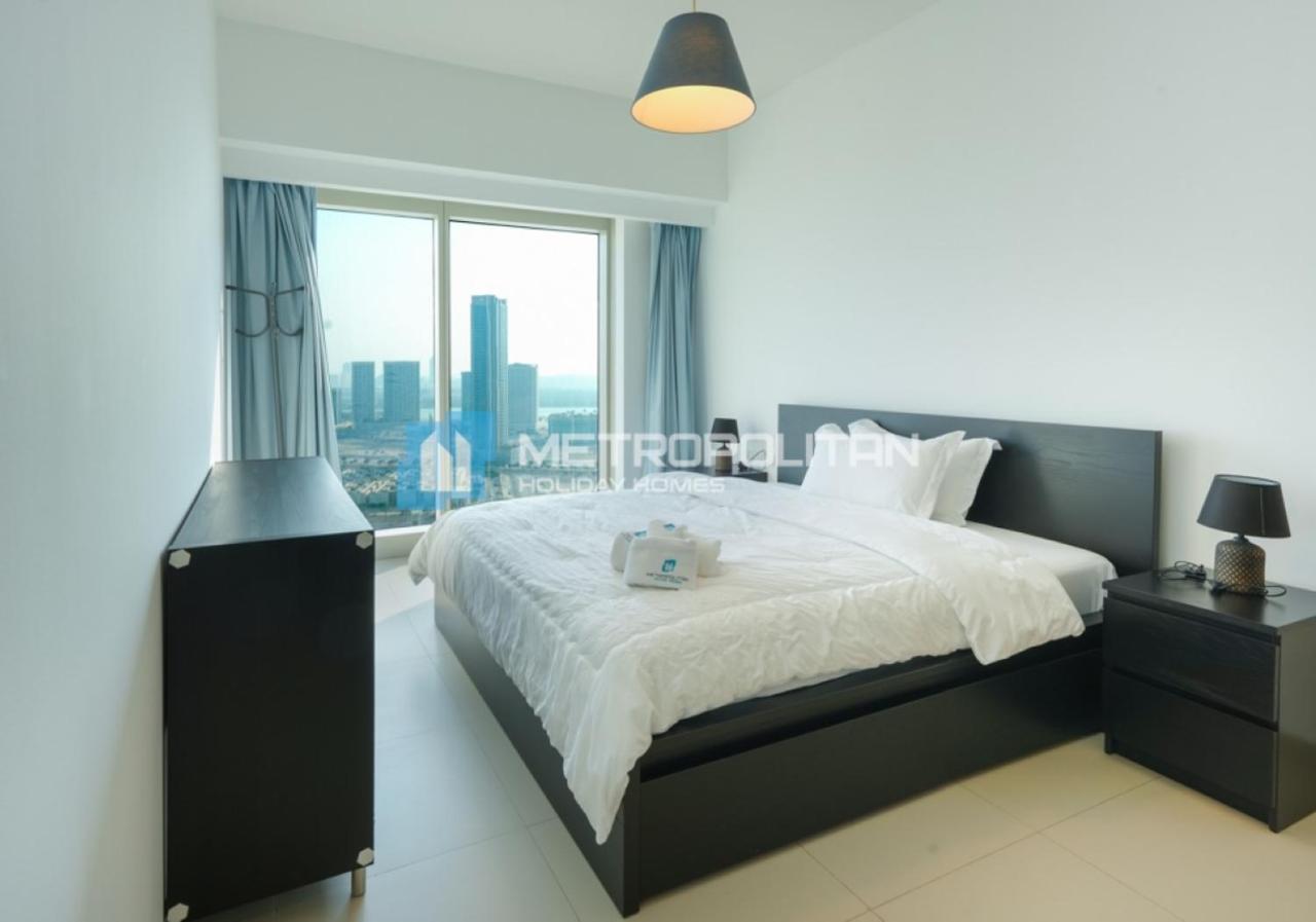 Modern 1BR in Gate Towers, Near Reem Mall & Galleria - 2