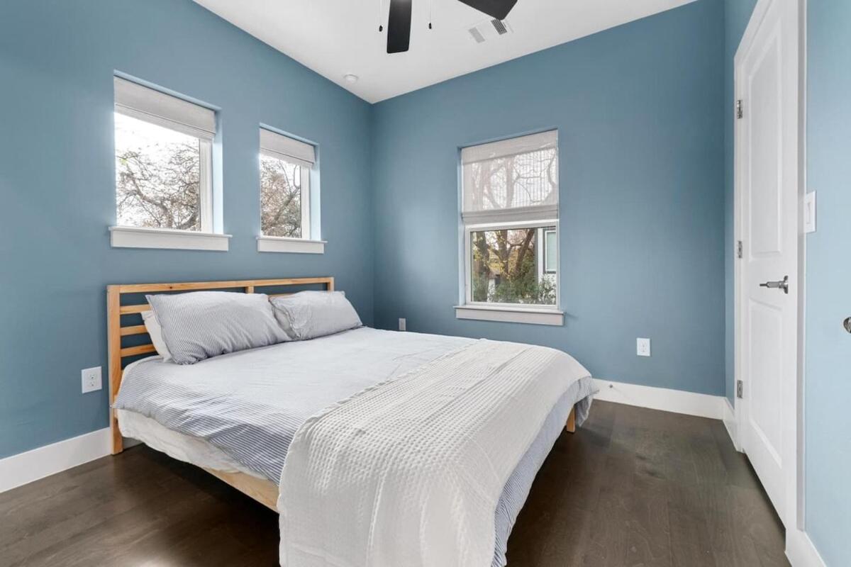 Modern East Austin Home, Walk to Downtown! - 2