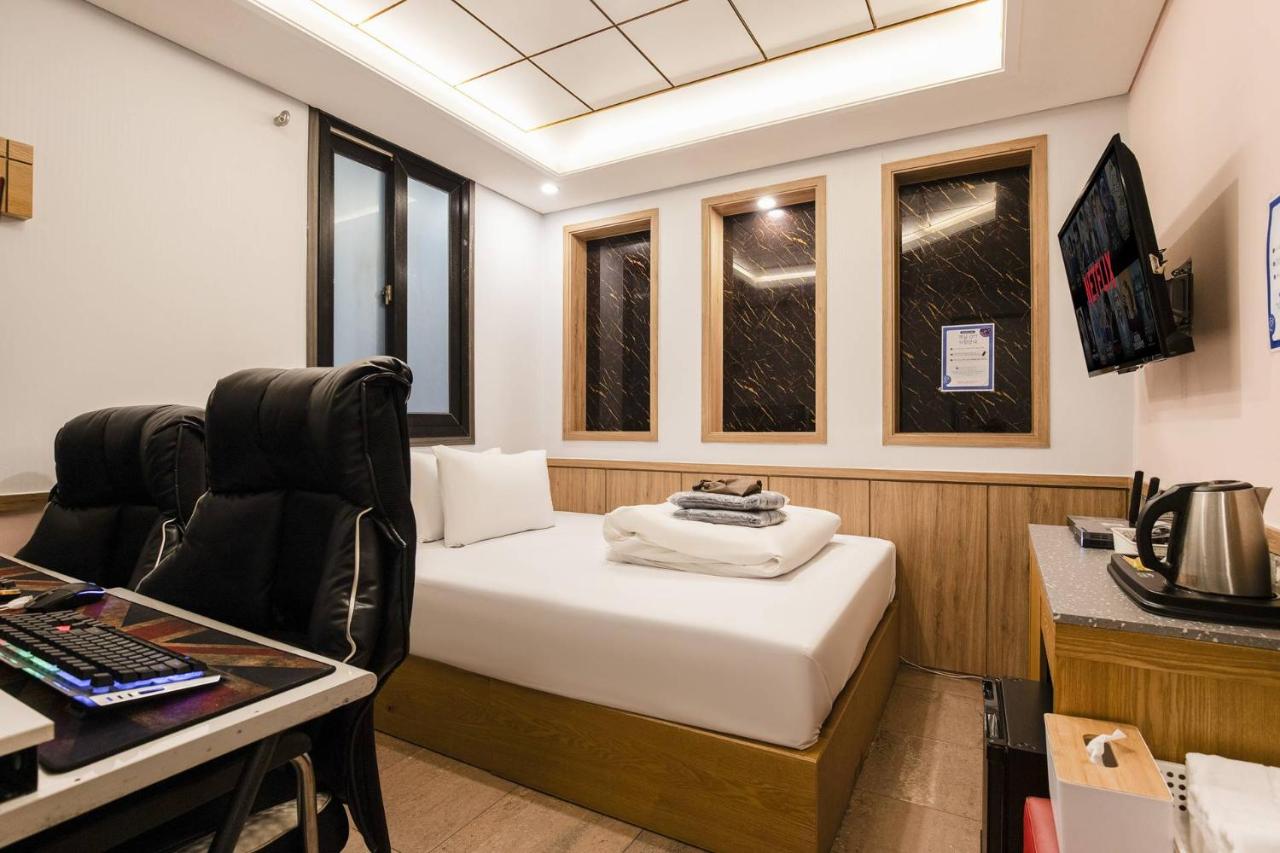 Yeongdeungpo Komodo Hotel - 4