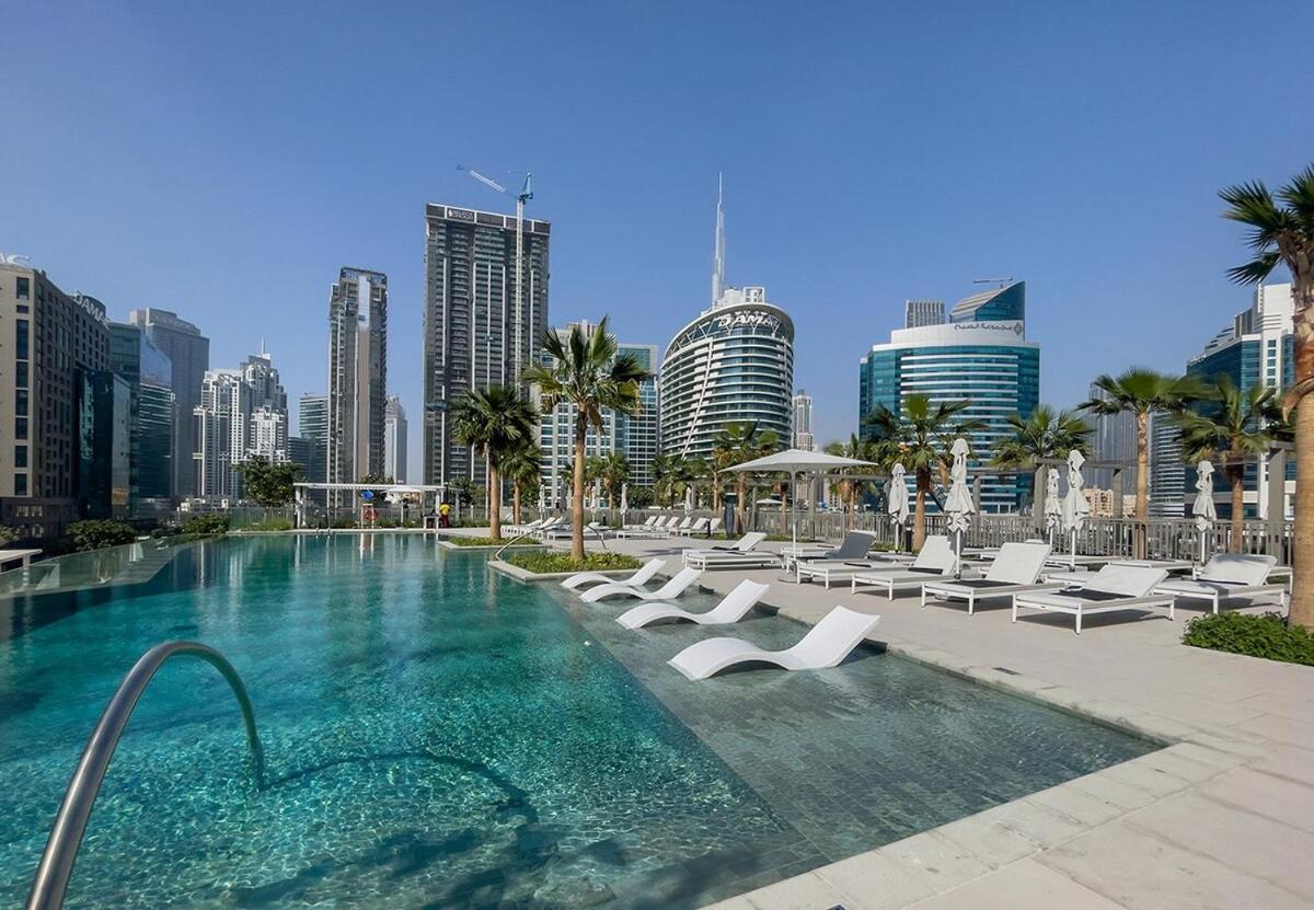 1 Bed in Peninsula 3 with Full Canal Views - 4