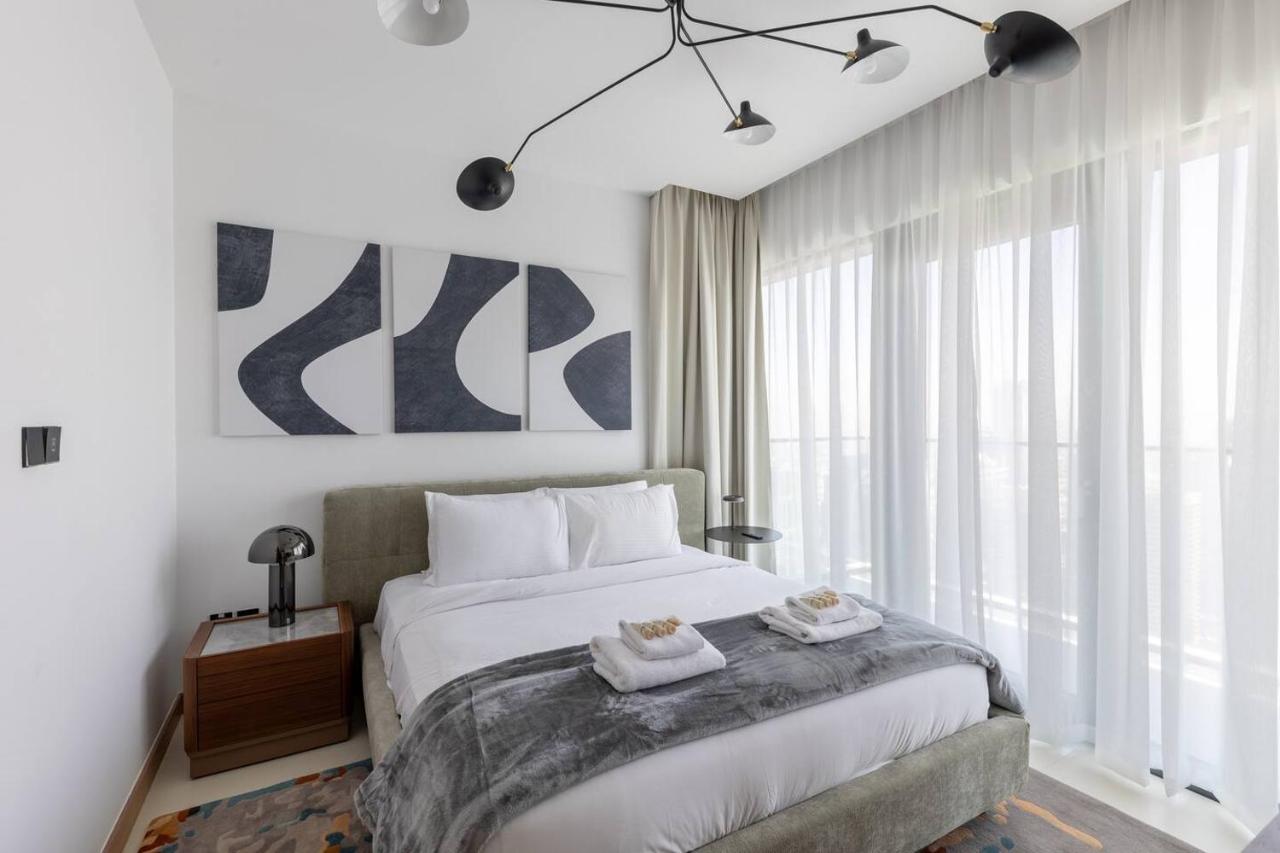 Vida Marina Residence High Floor Luxury 1 BR Flat - 2