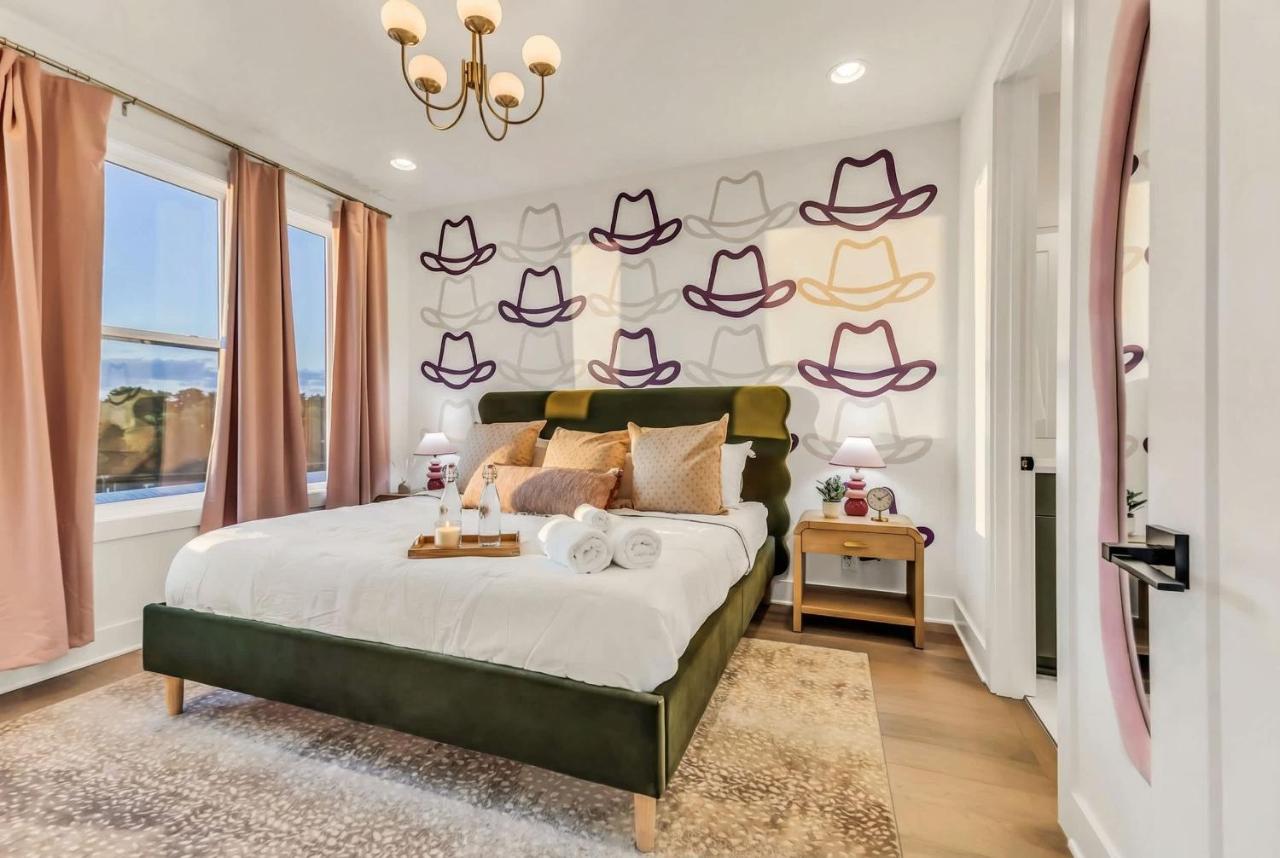 Game Room & Rooftop Deck at Downtown Nashville - 2