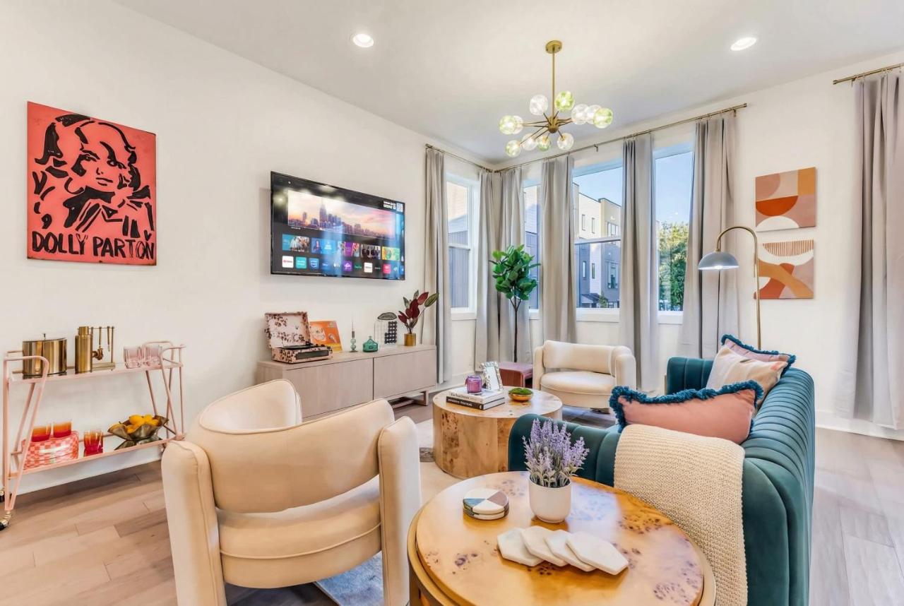 Game Room & Rooftop Deck at Downtown Nashville - 4