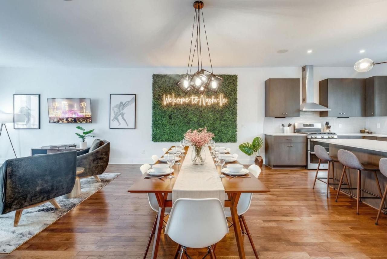 Downtown Luxury - 10 Beds & Free Parking - 2