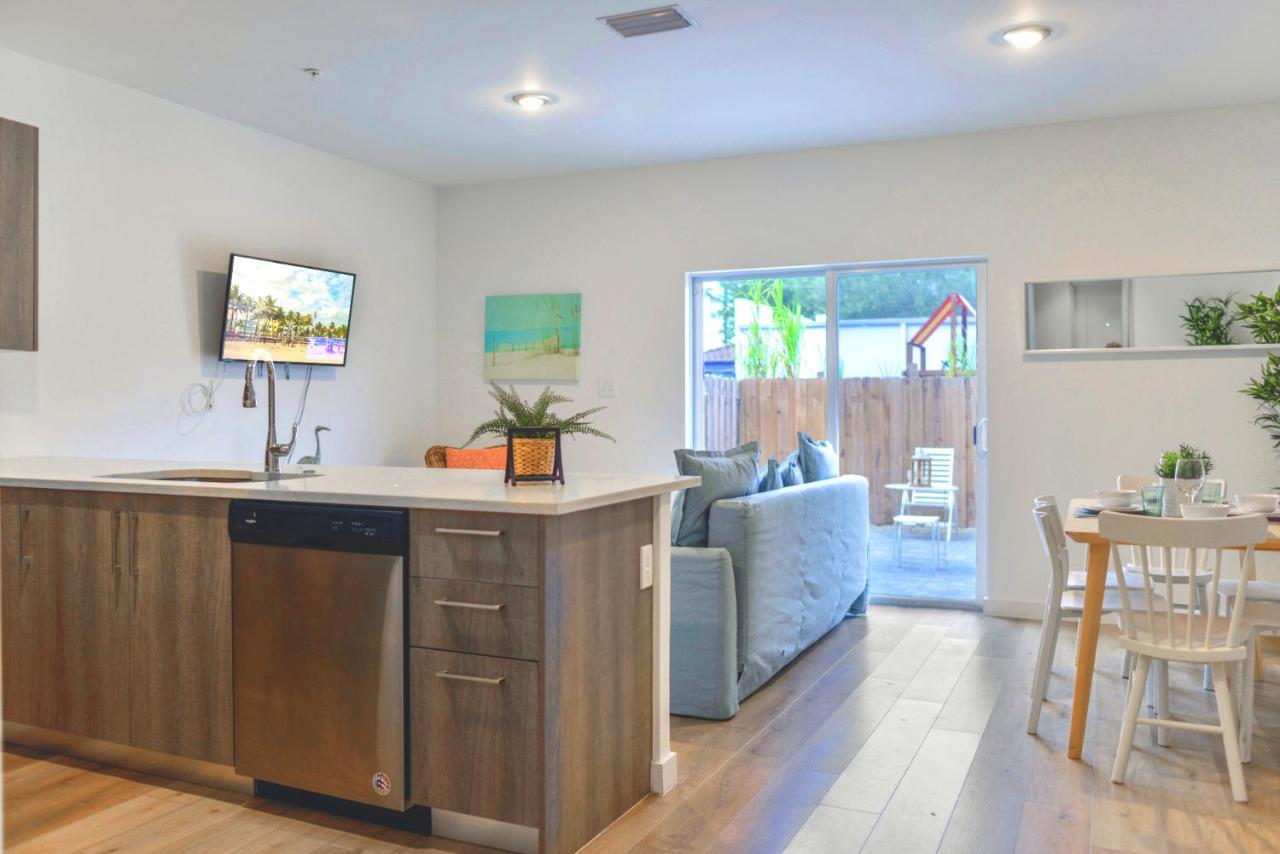 Spacious Entire Duplex for Family Stay - 2