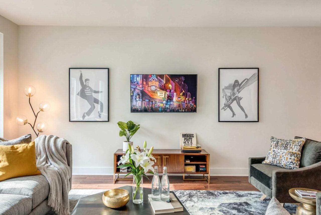 Downtown Luxury - 10 Beds & Free Parking - 5