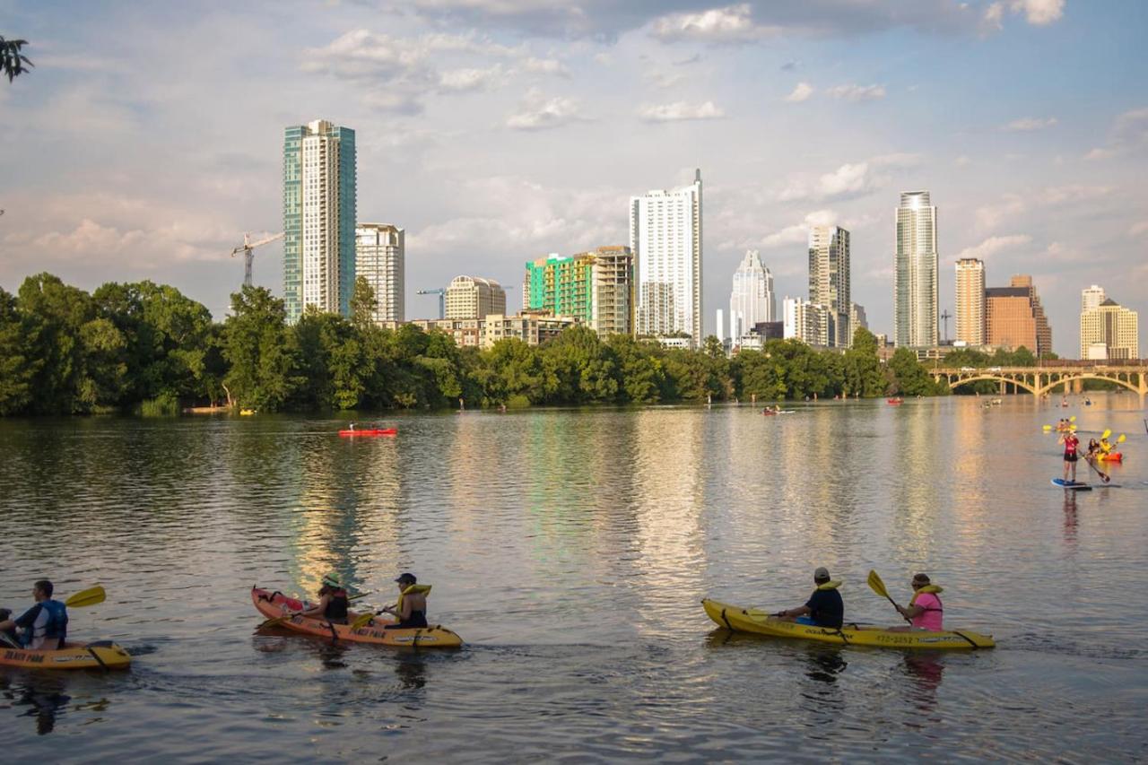 Studio nr Town Lake and E6th w Balcony by Austin Vacay - 2