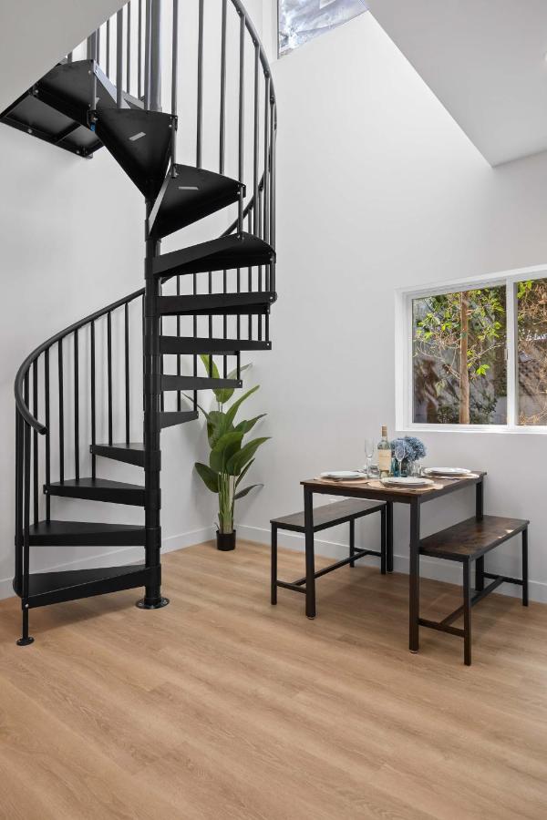 New Listing Iconic Venice Living by Colby & Conrad - 4