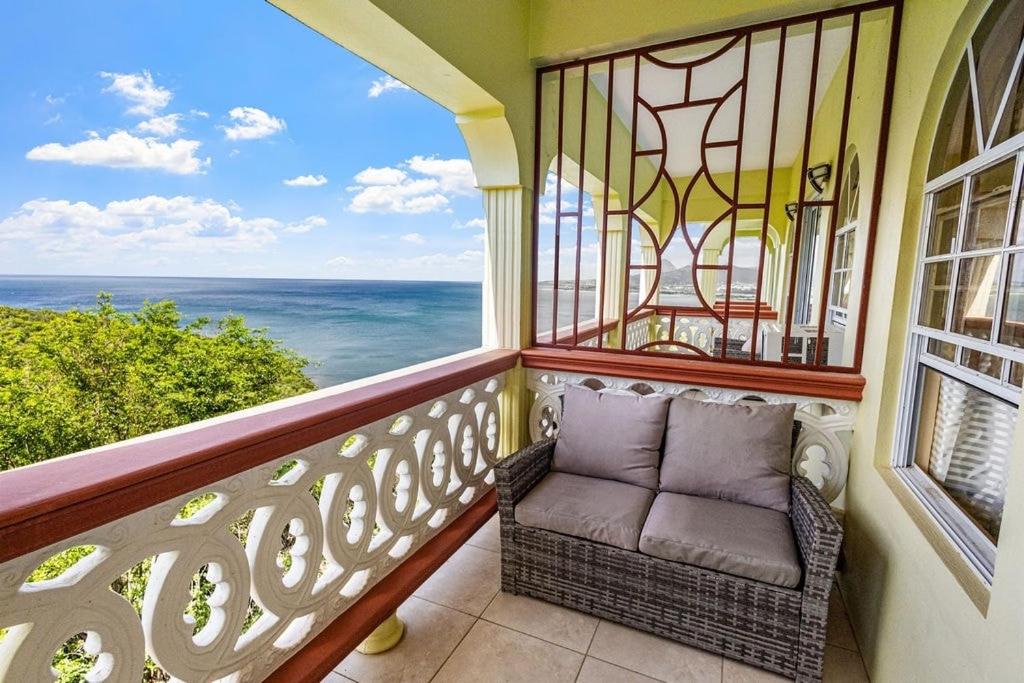 Oceanview • Nearby Beach • Balcony • 2BR/Sleeps 4