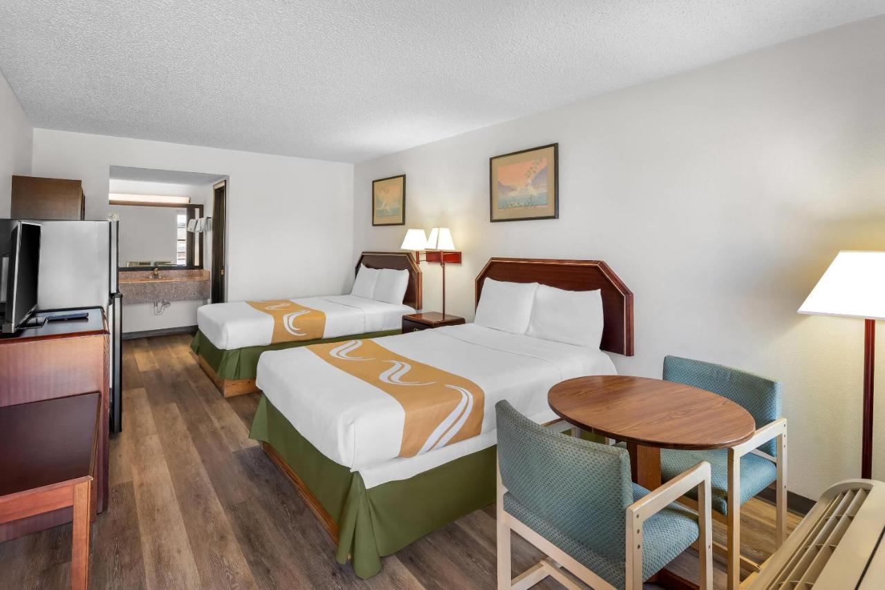 Rodeway Inn — photo 23