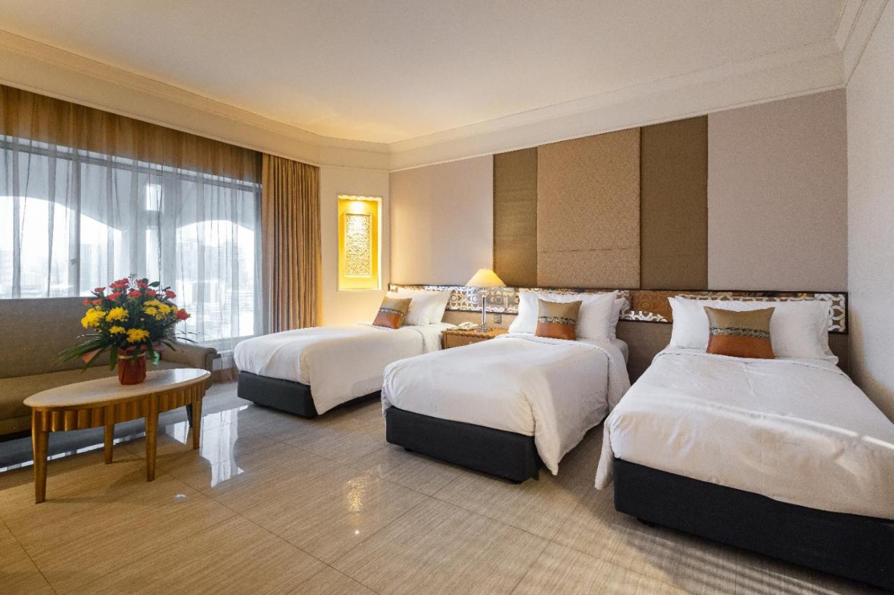 Indra Regent Hotel - 5