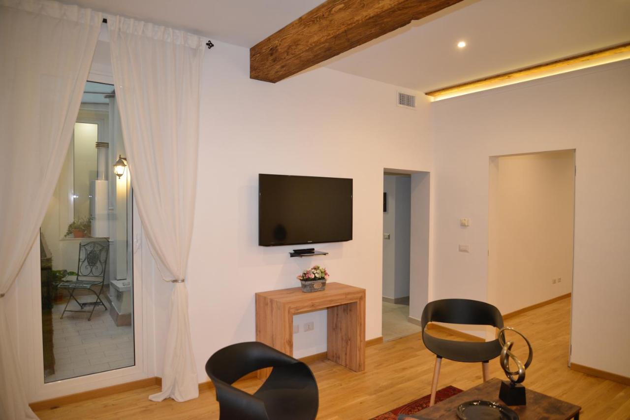 Fidia Palace Flavia's apartment Colosseo - 5