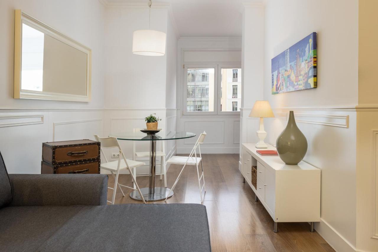 Enjoybcn Coliseum Apartments - 4