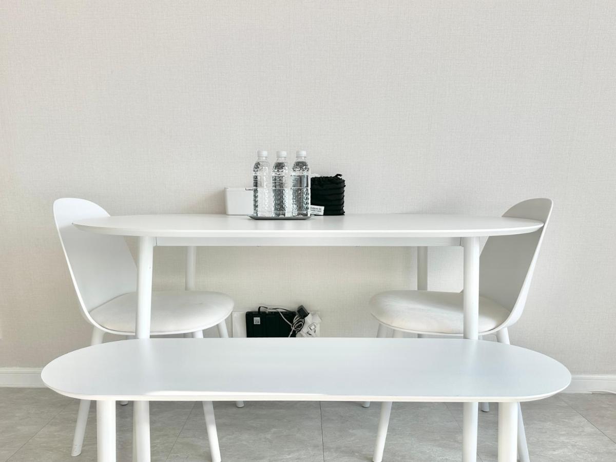 OREO CHACHA STAY - 1 min Walk to Hongdae Station - Free Luggage Storage - 5