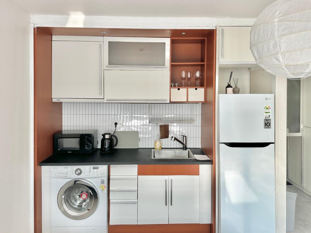 OREO CHACHA STAY - 1 min Walk to Hongdae Station - Free Luggage Storage - 4