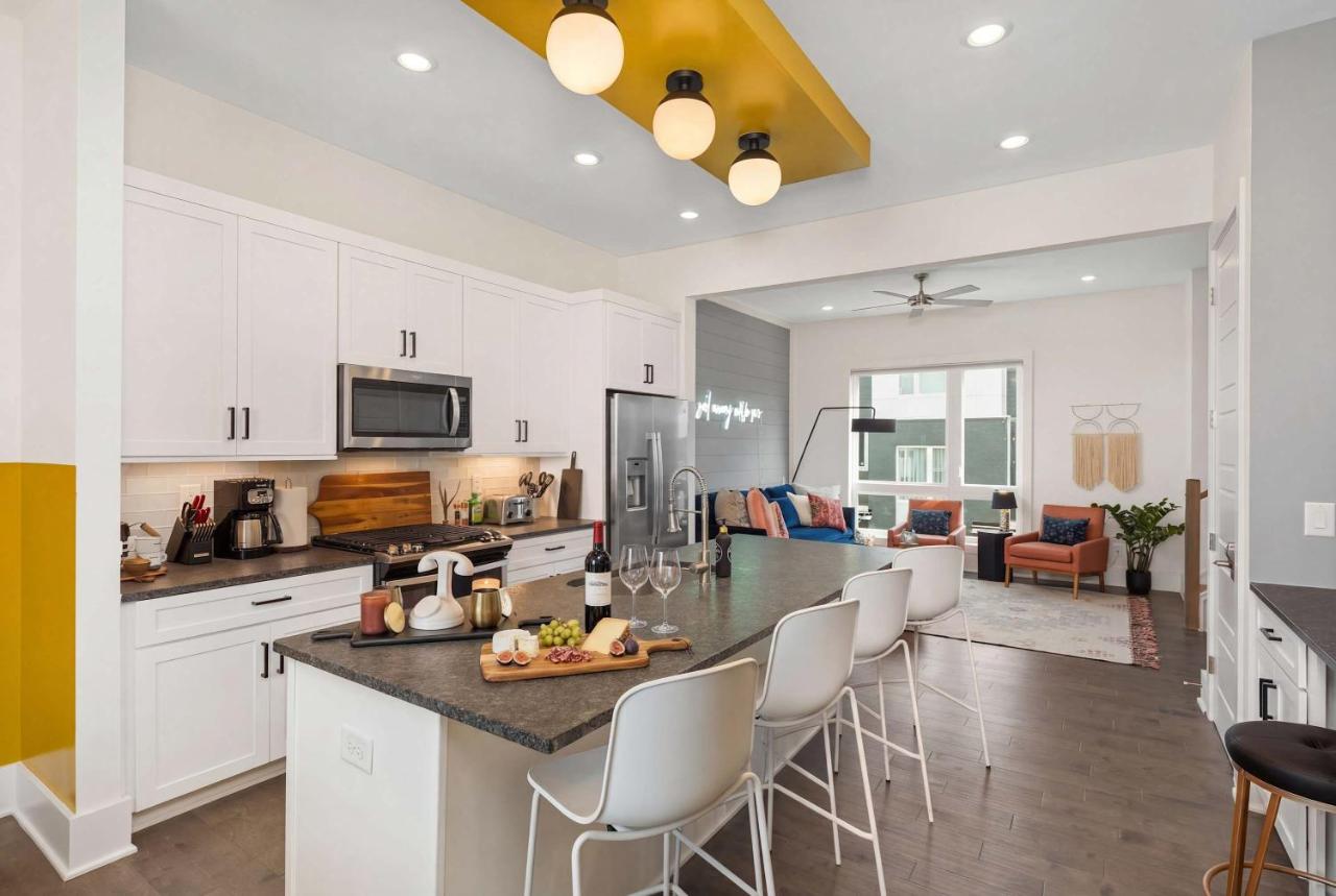 King Suites 3BR Retreat & 2-Car Garage East Nashville - 4