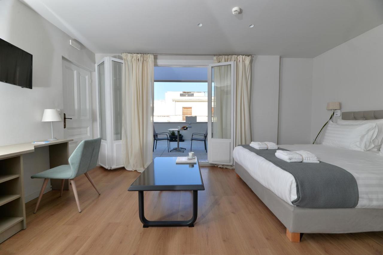 1900 ATHENIAN HOUSE - 2