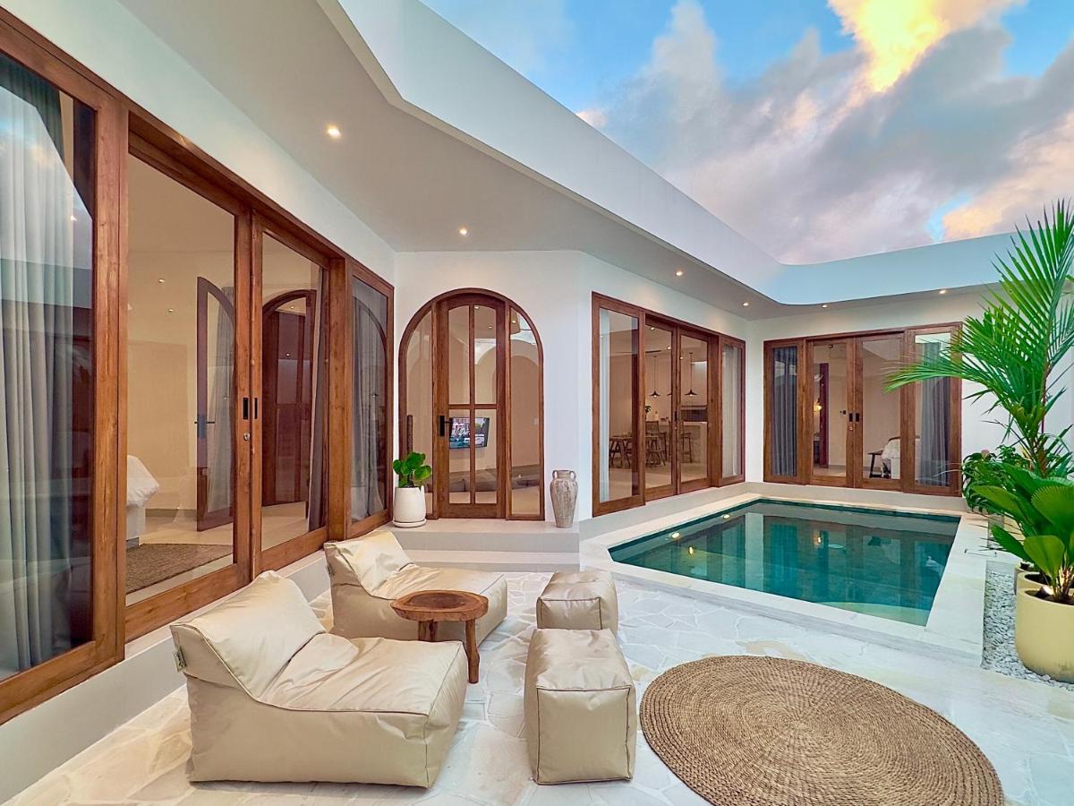 Brand New Twins Modern Villa Central Canggu - 4