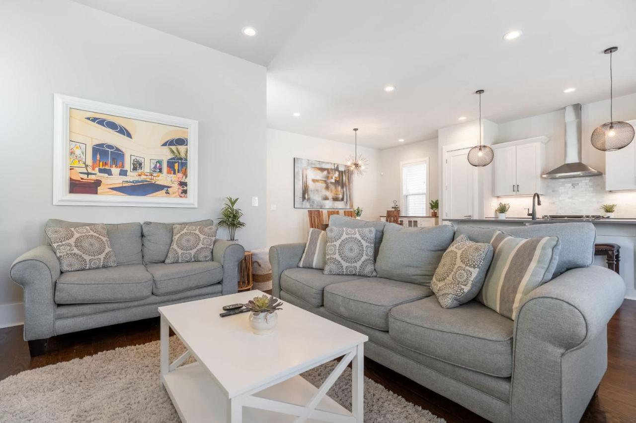 The Brightside Retreat - East Nash Balcony Views