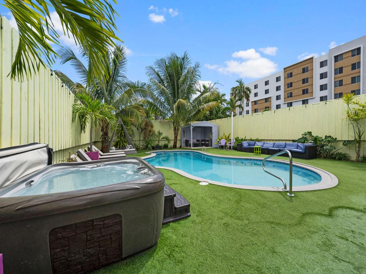 The Gilded Palm - Near Design District - Pool & Hot Tub - 4