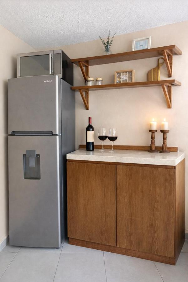 Cozy and central private room with pool - 4