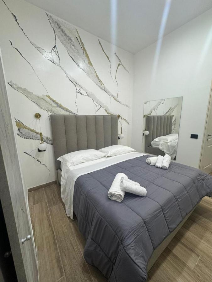 Maison Ecce Hom0