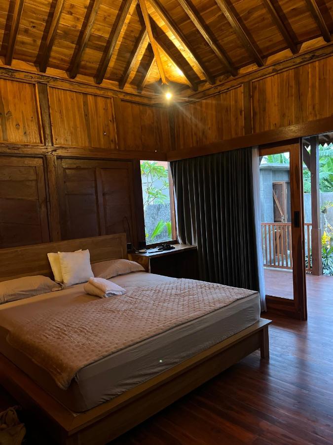 Tita Wooden House - 2