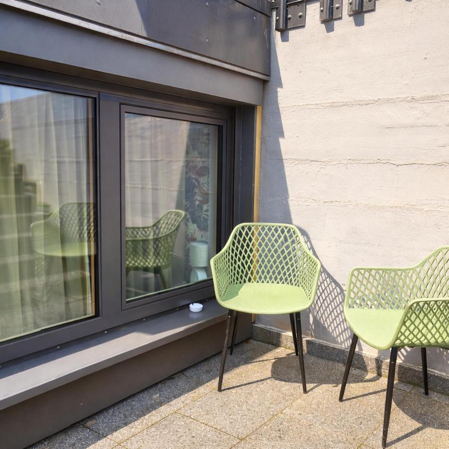 modernes Apartment bei Schlosspark Nymphenburg, Top Verkehrsanbindungen, free parking, perfekt für Business- City-Trips und Events